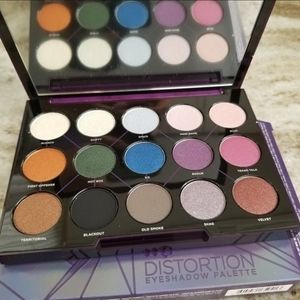 Urban Decay Distortion Palette Brand New